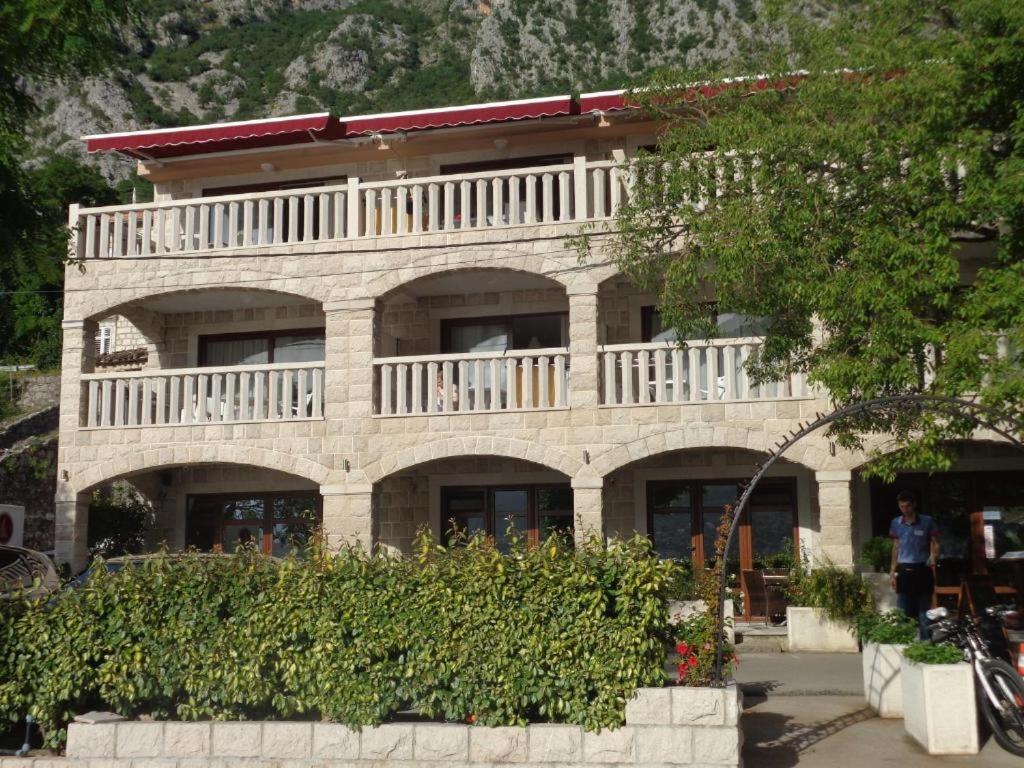 Turquoise Beachside Apartments Dobrota Exterior foto