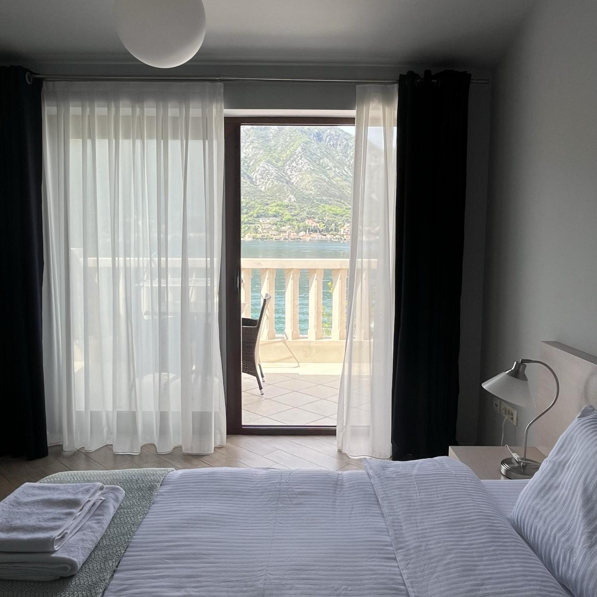 Turquoise Beachside Apartments Dobrota Exterior foto